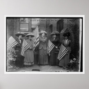 Suffragettes Holding American Flaggor Poster