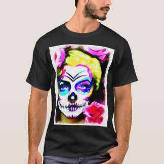 Sugarblonde med ro t shirt