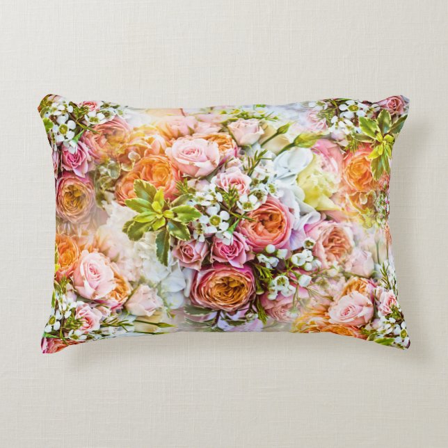 Summer flower background, bouquets of flowers prydnadskudde (Framsidan)
