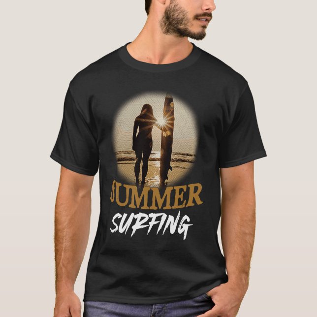 Summer Surfing Vibes Vacation Humorous Saying T Shirt (Framsida)