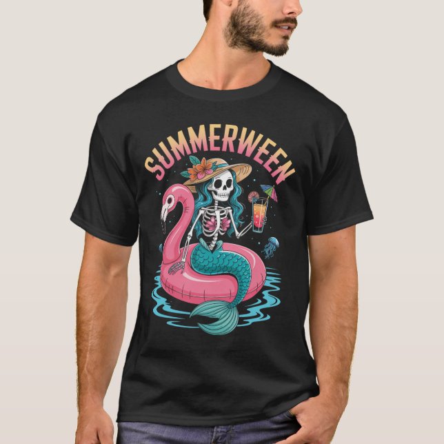 Summerween Sjöjungfru Skeleton Beach Flamingo Hall T Shirt (Framsida)