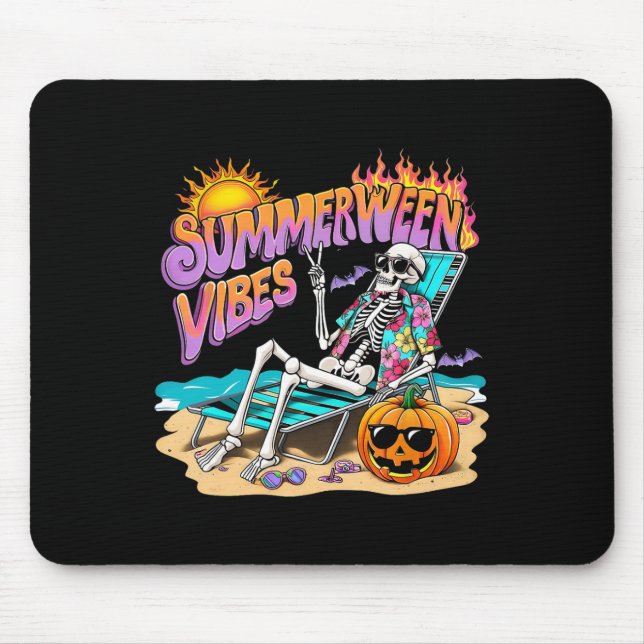 Summerween Vibes Skeleton Pumpkin Spooky Vacation Musmatta (Framsidan)