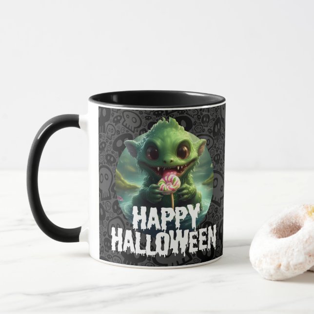 Sumpmonster som äter godis Halloweenskalas Mugg (Med munk)
