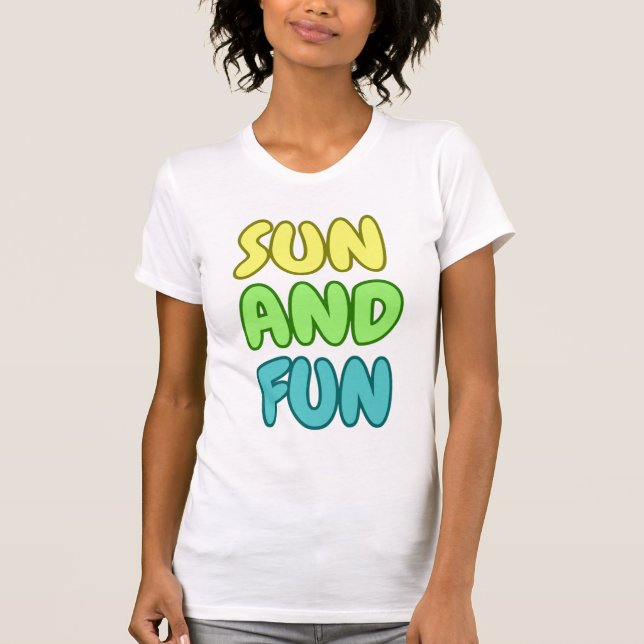 Sun And Fun  Slitpassande T-Shirt (Framsida)