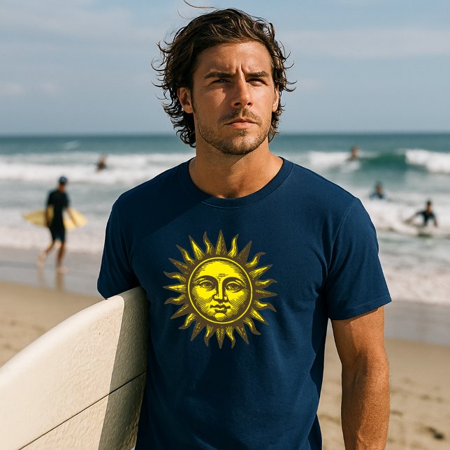 Sun Face Celestial Art Retro Woodcut Style T Shirt (Skapare uppladdad)