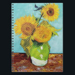 SunblommVincent van Gogh Anteckningsbok<br><div class="desc">Solblommor (1888) Vincent van Gogh. Livet är fortfarande blått. En ljus bukett av solrosblommor står i vas. Reproduktion av berömd av konstverk bilder på det offentliga området.</div>