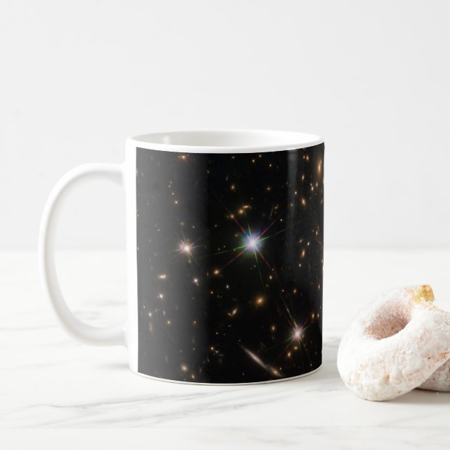 Sunburst Arc in a Massive Galaxy Cluster Kaffemugg (Med munk)