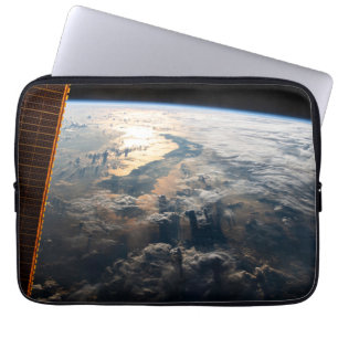 Sunglint Beams av Celebes Sea i Sydostasien Laptop Fodral