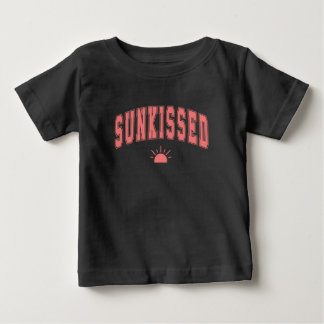 Sunkissed Varsity Sommar Typografi T Shirt