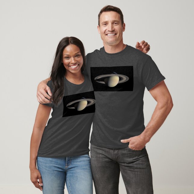 Sunlit Saturnus Gas Giant Planet av Cassini T Shirt (Unisex)