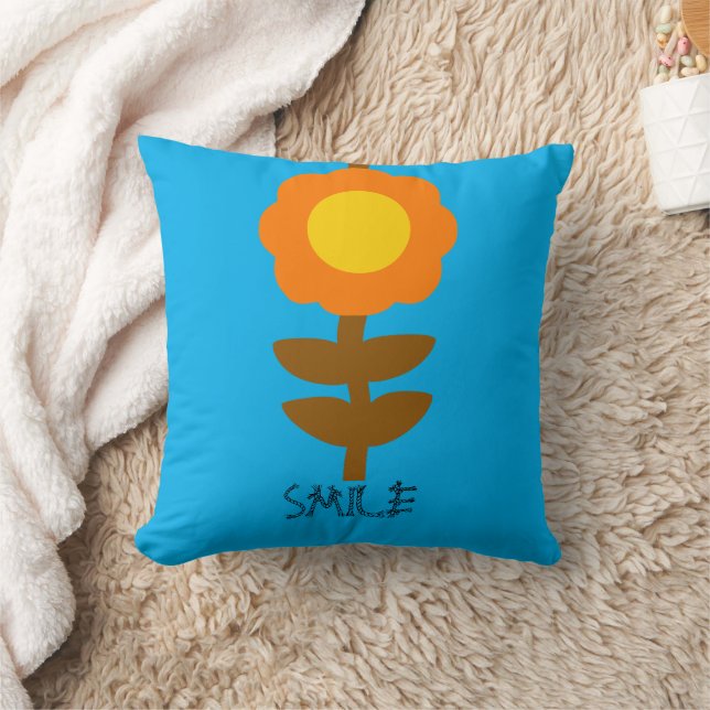 Sunny Bloom Throw Pillow Kudde (Filt)