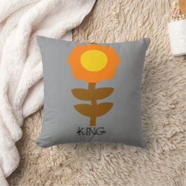 Sunny Bloom Throw Pillow Kudde