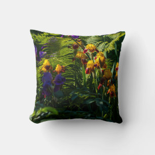 Sunny Garden Flowers Iris Nature Pillow Cushion Kudde
