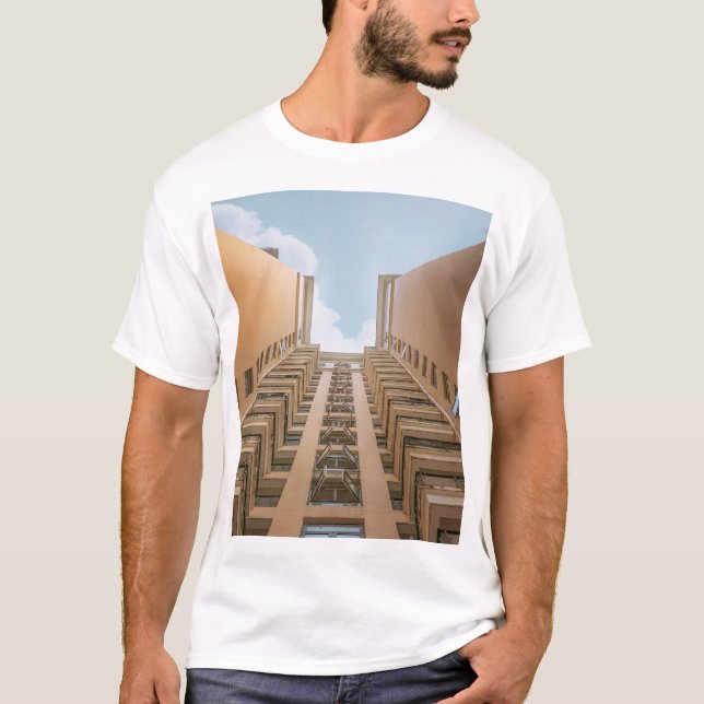 Sunny Street Walk T Shirt (Framsida)