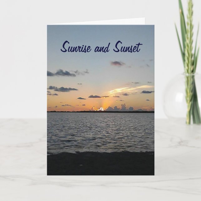 SUNRIS TILL SUNSET/VARJE MINUT-GRATTIS PÅ FÖDELSED KORT (Framsida)