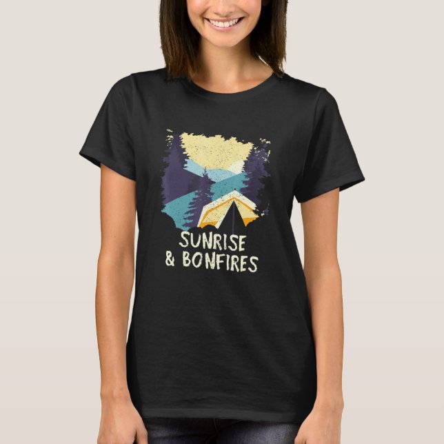 Sunrise Bonfire Camping Summer Camper Tropical Hi T Shirt (Framsida)
