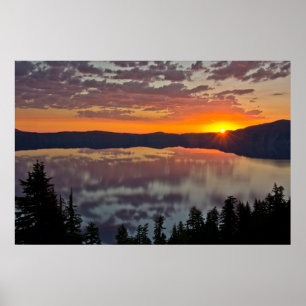 Sunrise, Crater Sjö National Park, Oregon, USA Poster