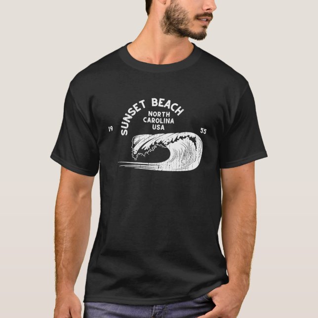 Sunset Beach NC Summertime Vacationing Rolling Wav T Shirt (Framsida)