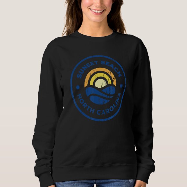 Sunset Beach  NC Summertime Vacationing Sunrise Ci T Shirt (Framsida)
