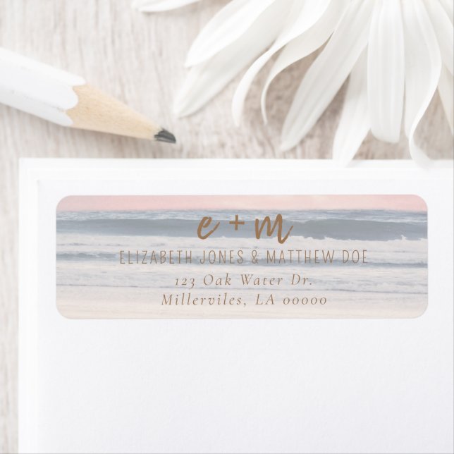 Sunset Beach Wedding | Oceanside Wedding Returadress Etikett (Insitu)