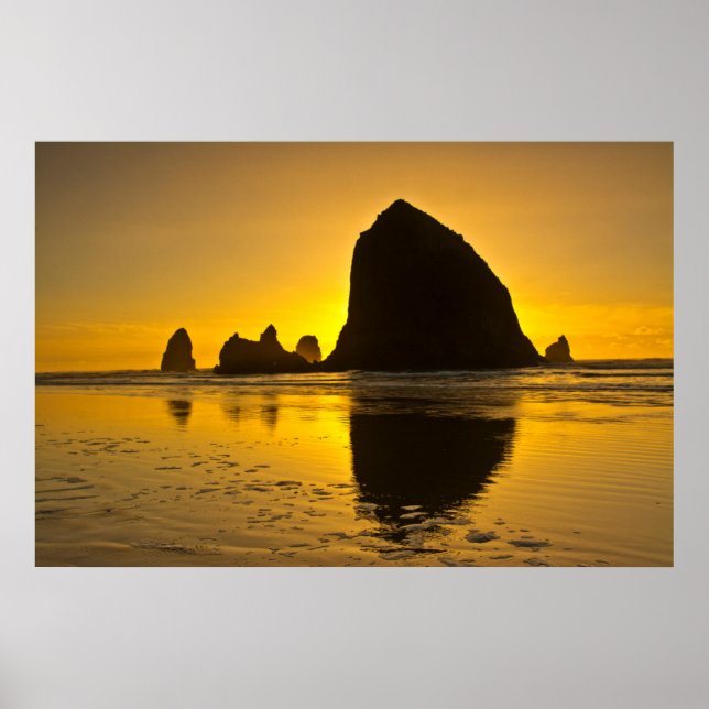 Sunset, Cannon Beach, Oregon, USA Poster (Framsidan)
