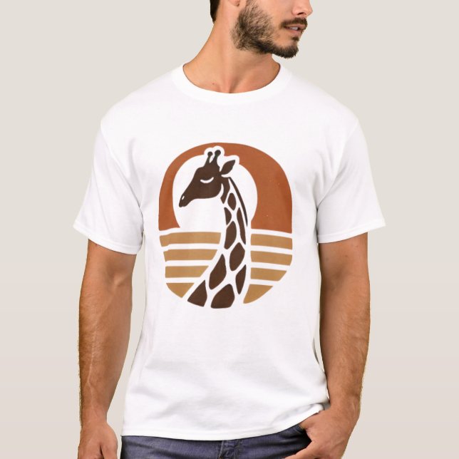 "Sunset Giraffe - A Bohemian Touch for Wildlife Lo T Shirt (Framsida)