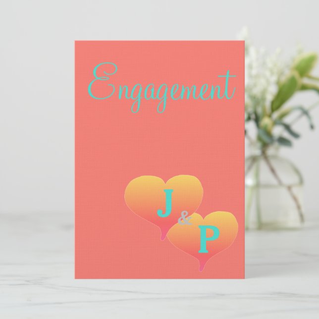 Sunset Hearts Coral Turcos Monogram Förlovning Inbjudningar (Stående Fram)