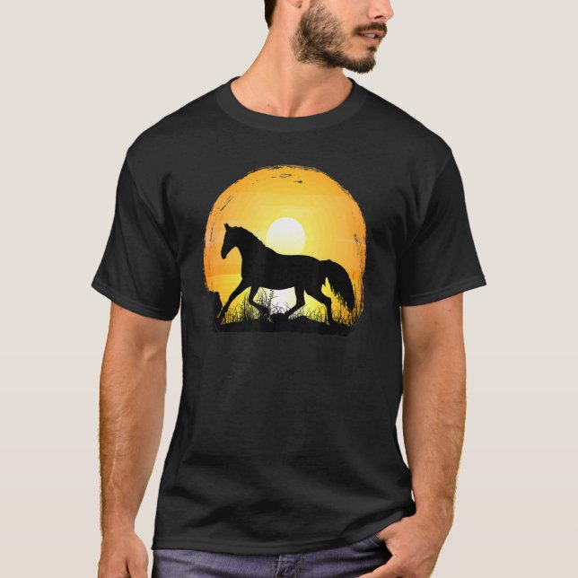 Sunset Horse Breed Silhouette   Warmblood T Shirt (Framsida)