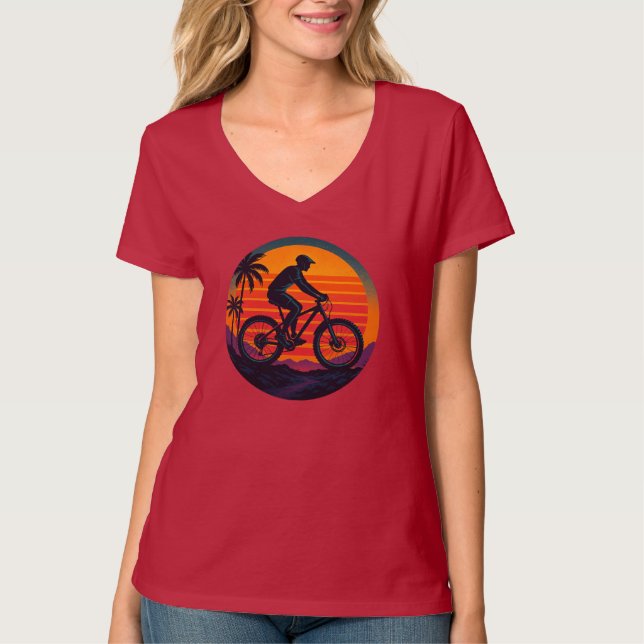Sunset Mountain Biker Retro Äventyr Art T Shirt (Framsida)