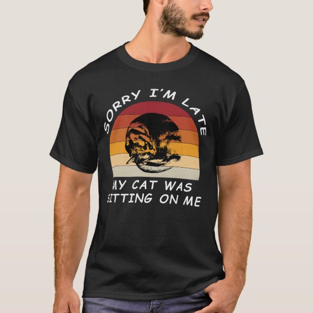 Sunset Nap: Retro Cat Dream T Shirt (Framsida)