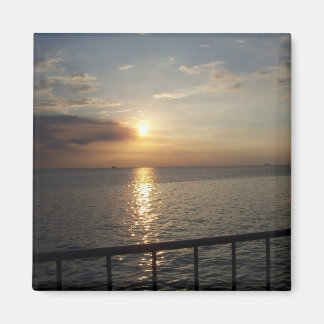 Sunset on Manila Bay, Filippinerna - Beverly Godin Magnet