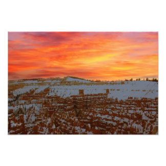 Sunset over Bryce Canyon by Laurie Larson Fototryck