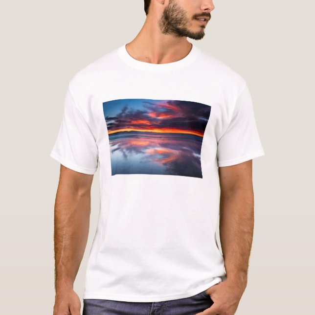 Sunset over Channel Islands, CA T Shirt (Framsida)