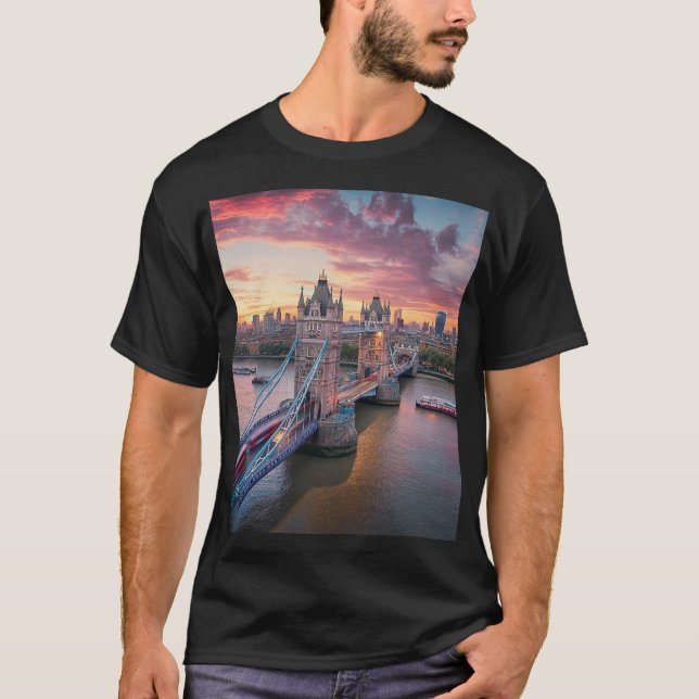 Sunset over London T Shirt (Framsida)