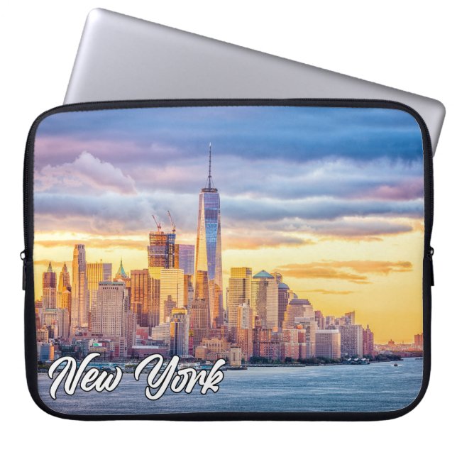 Sunset Over Manhattan, New York, USA Laptop Fodral (Framsidan)