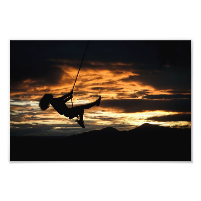 Sunset Silhouette of Girl on Swing Fototryck (Framsidan)