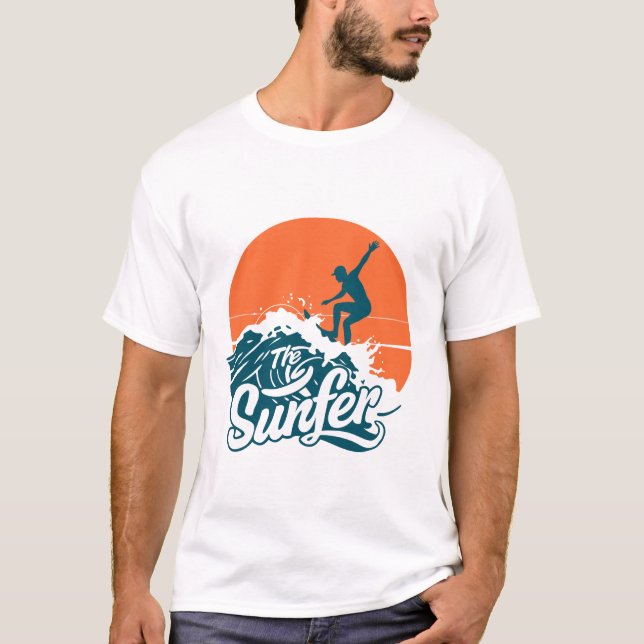 Sunset Surfing Vibes T-Shirt – Retro Beach Wave Su (Framsida)
