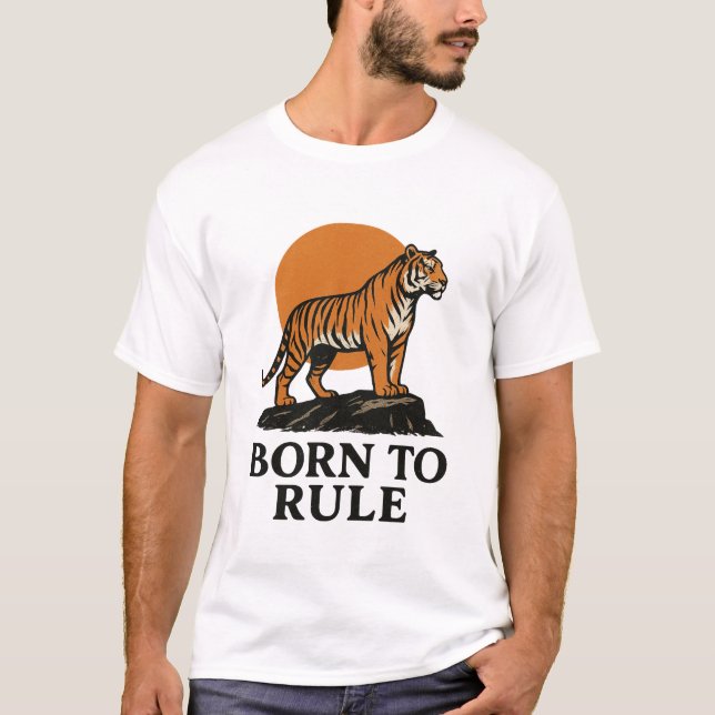 Sunset Tiger på Sten - Bold Wildlife Art T Shirt (Framsida)