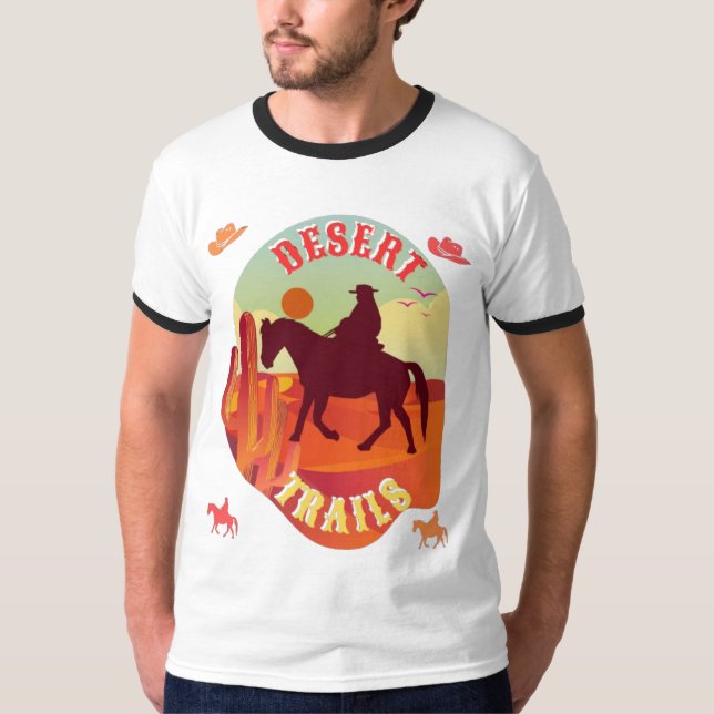 Sunset Trails , Cowboy & Cactus Desert Journey . T Shirt (Framsida)