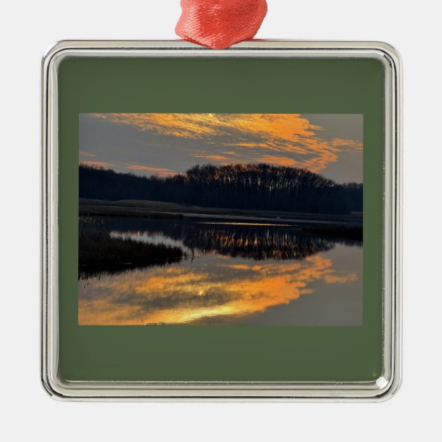 Sunset Waterscape Reflection Ornament  (Framsidan)