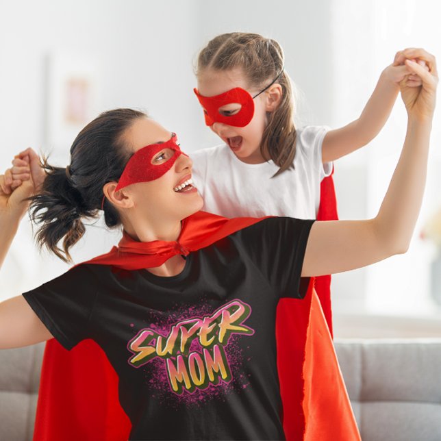 SUPER MAMMA GRAFFITISTIL T SHIRT (Skapare uppladdad)