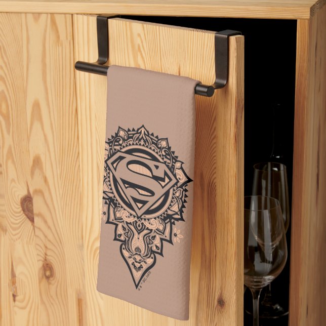 Supergirl Mandala Graphic Kökshandduk (Thirds Fold)