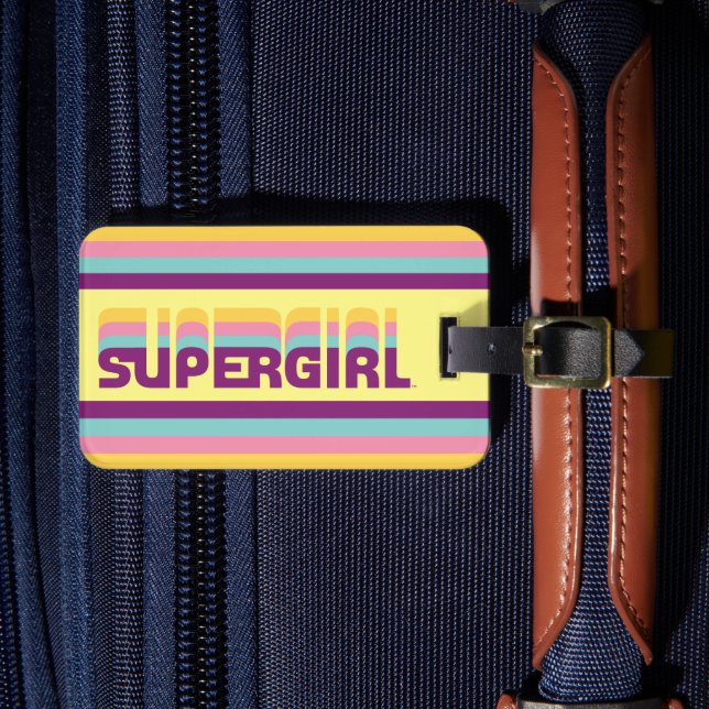 Supergirl Retro Colorshift Graphic Bagagebricka (Framsida Insitu 4)
