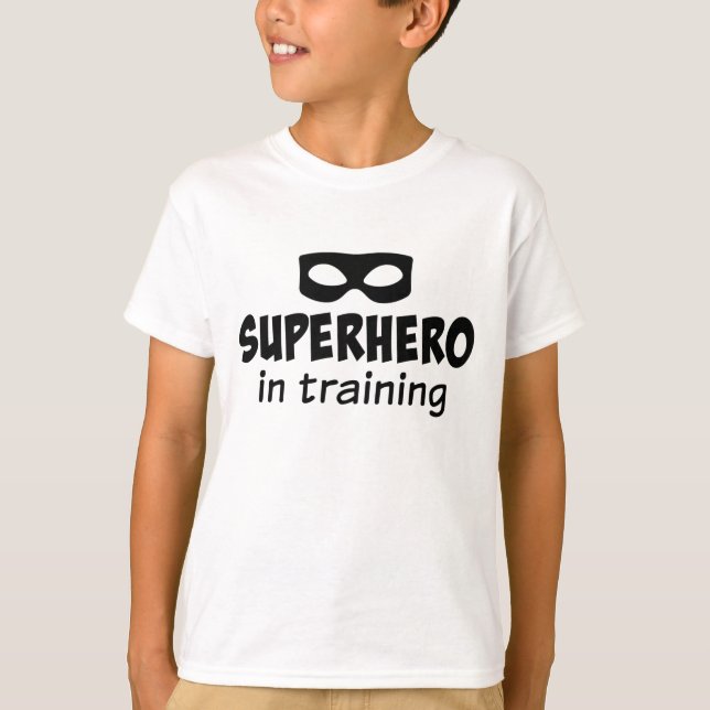 Superhero i utbildning t shirt (Framsida)