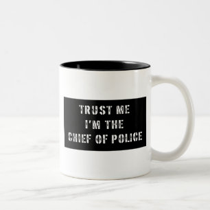 Superherochef av polis Två-Tonad mugg
