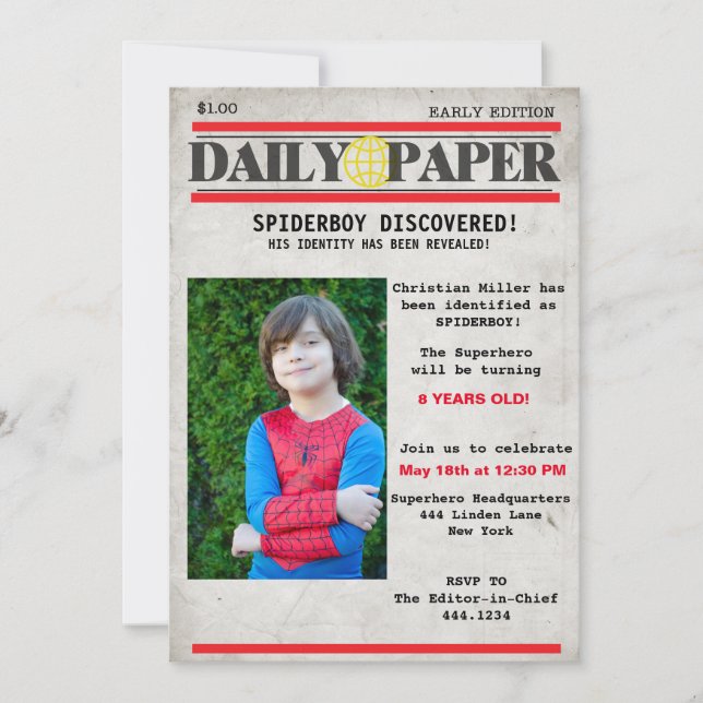 Superhjälte Newspaper Birthday-inbjudan Inbjudningar (Framsida)