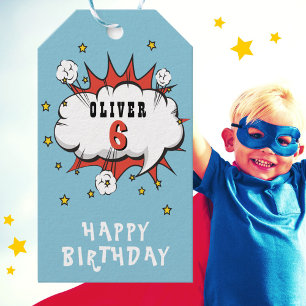 Superhjälte Tecknad Tal Bubble Boy Birthday Presentetikett
