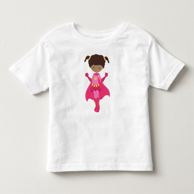 Superhjälteflicka, afroamerikansk flicka, rosa cap t shirt (Framsida)