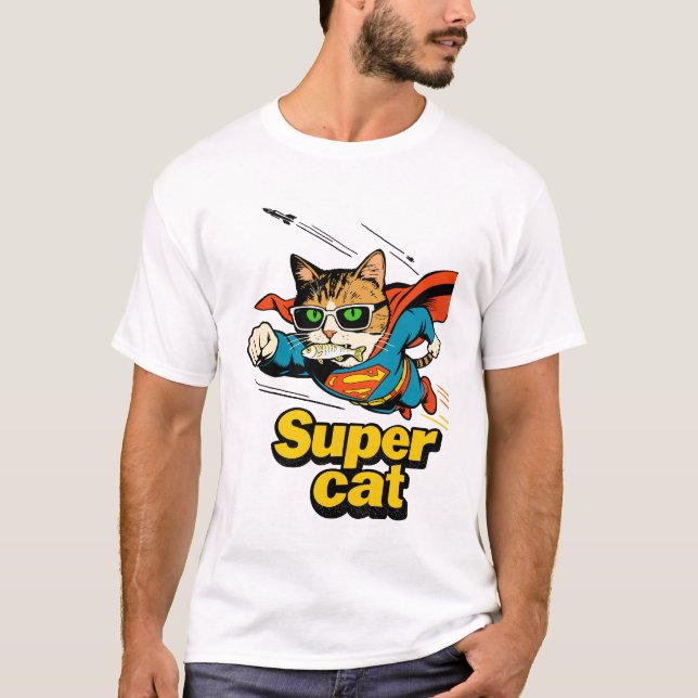 Superkatt flyger med fisk  t shirt (Framsida)