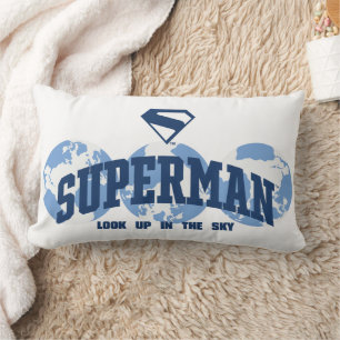 Superman tvärs över jorden lumbarkudde